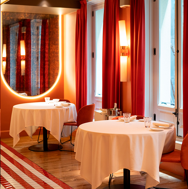 Comedor rojo en Noi pasion mediterranea y estilo italiano contemporaneo 4 NOI Restaurante